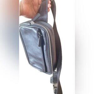 COACH  Black Leather Crossbody Bag - Classic Everyday Sling